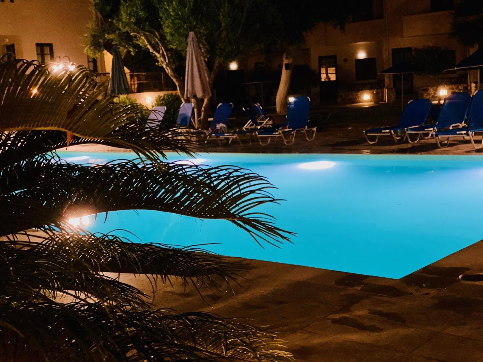 Creteco Hotel & Suites Goúrnes Eksteriør bilde