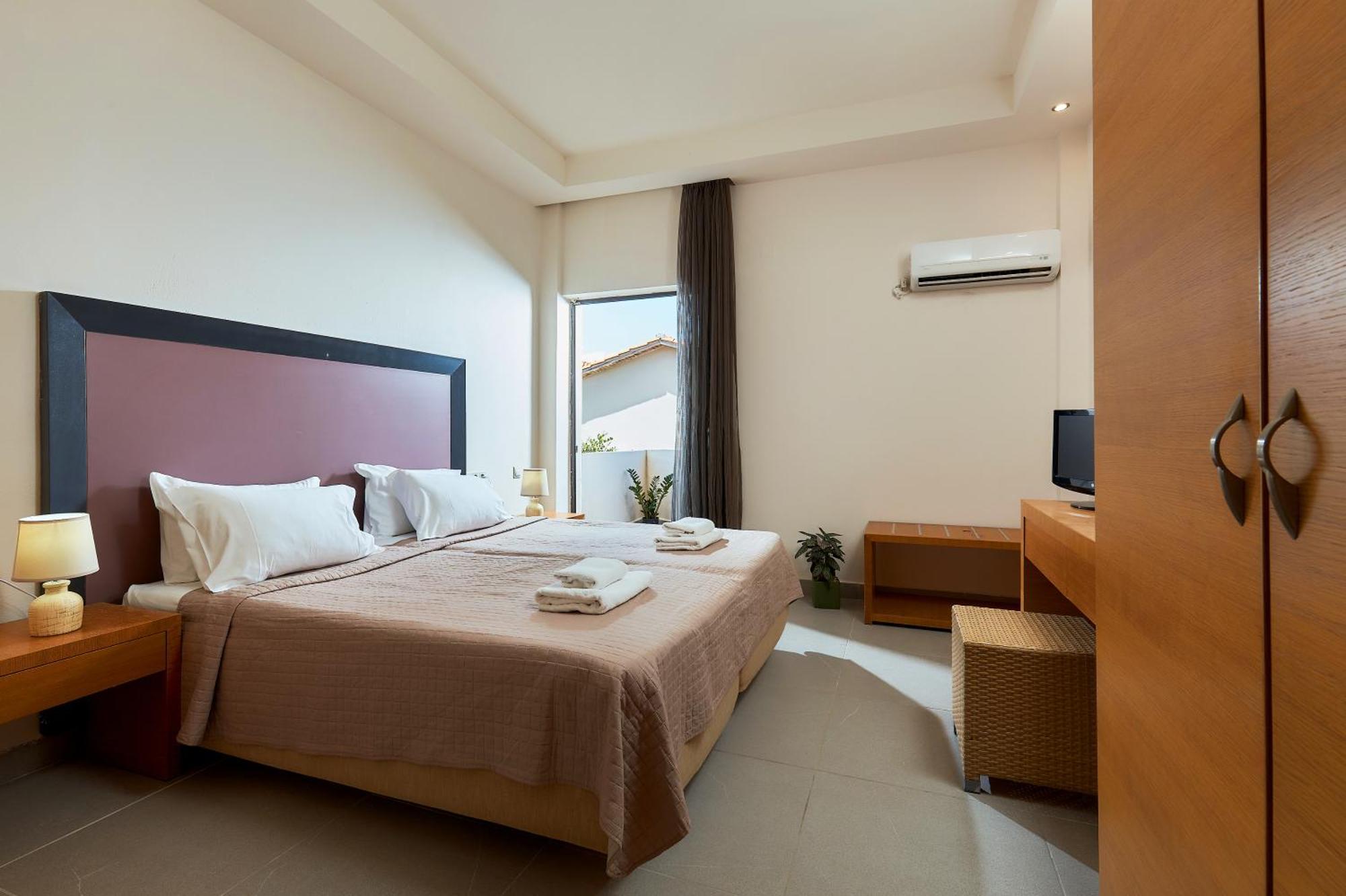 Creteco Hotel & Suites Goúrnes Eksteriør bilde