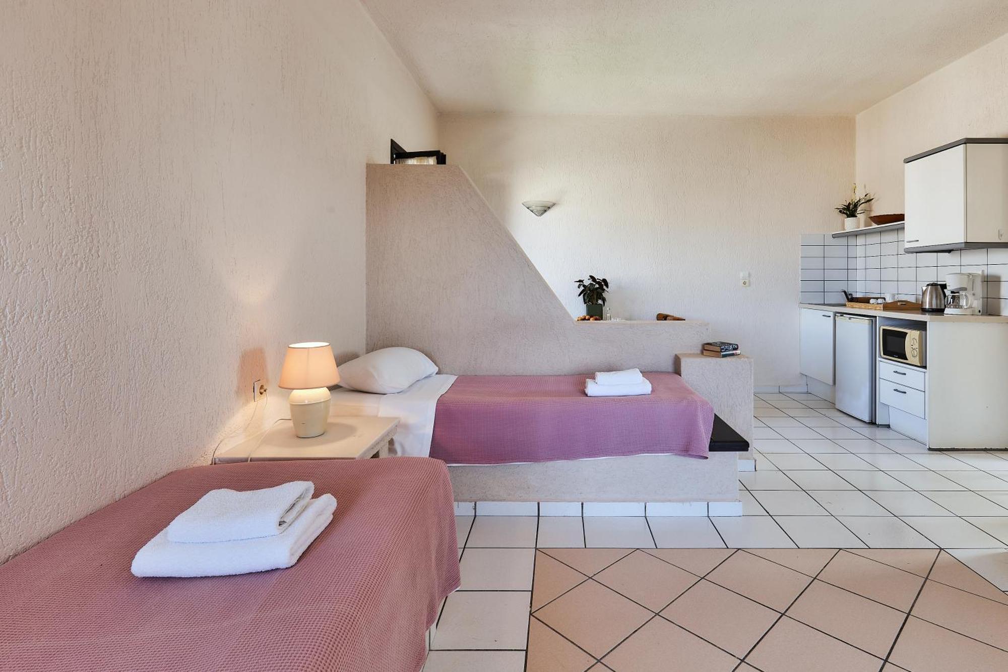 Creteco Hotel & Suites Goúrnes Eksteriør bilde