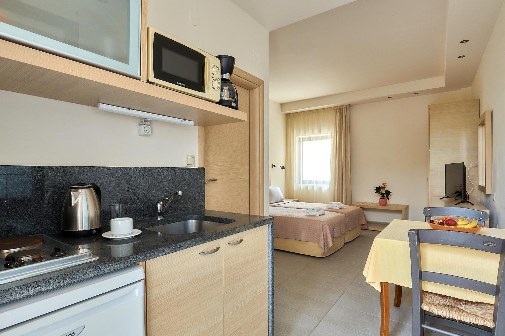 Creteco Hotel & Suites Goúrnes Eksteriør bilde