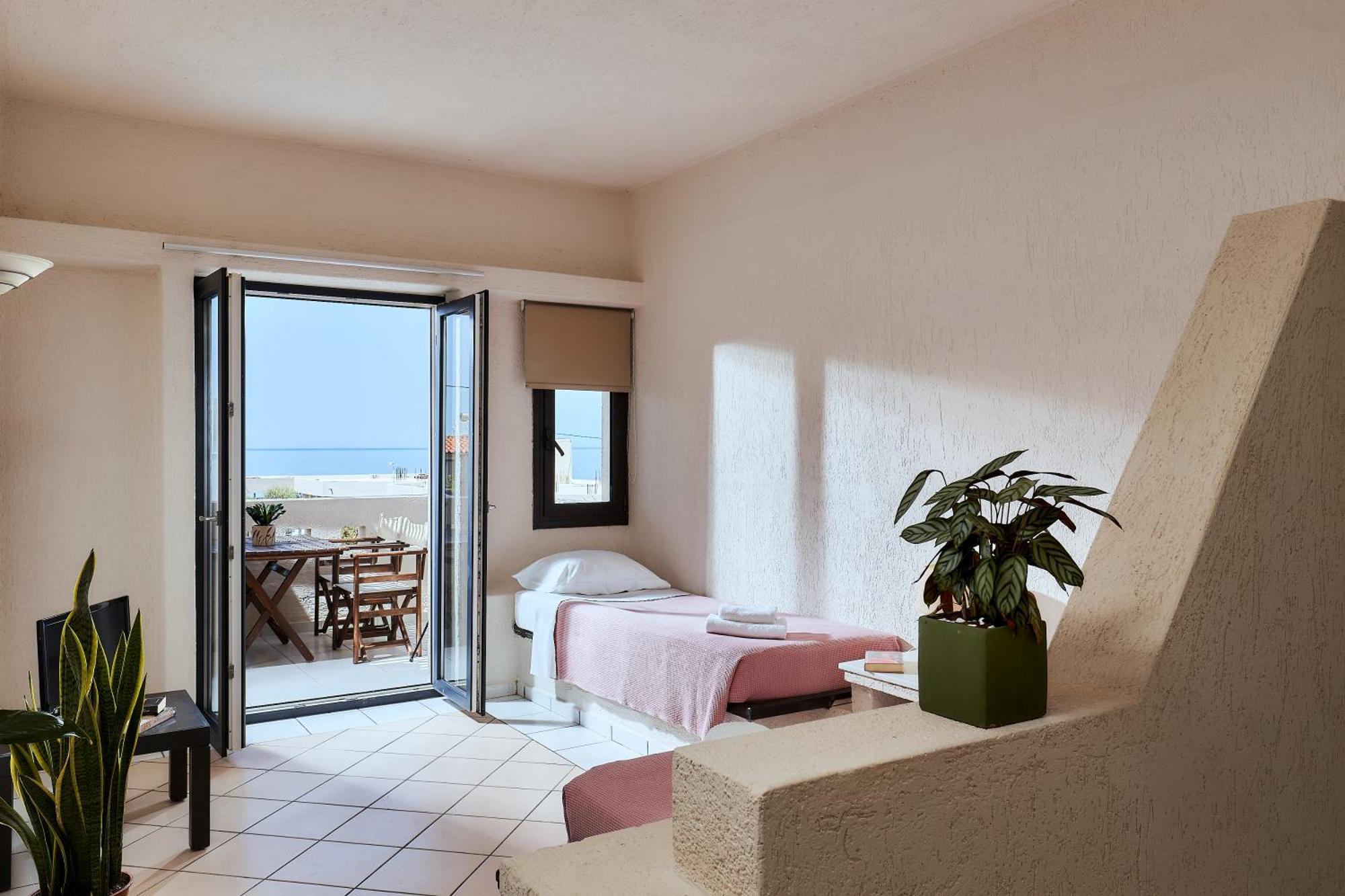 Creteco Hotel & Suites Goúrnes Eksteriør bilde
