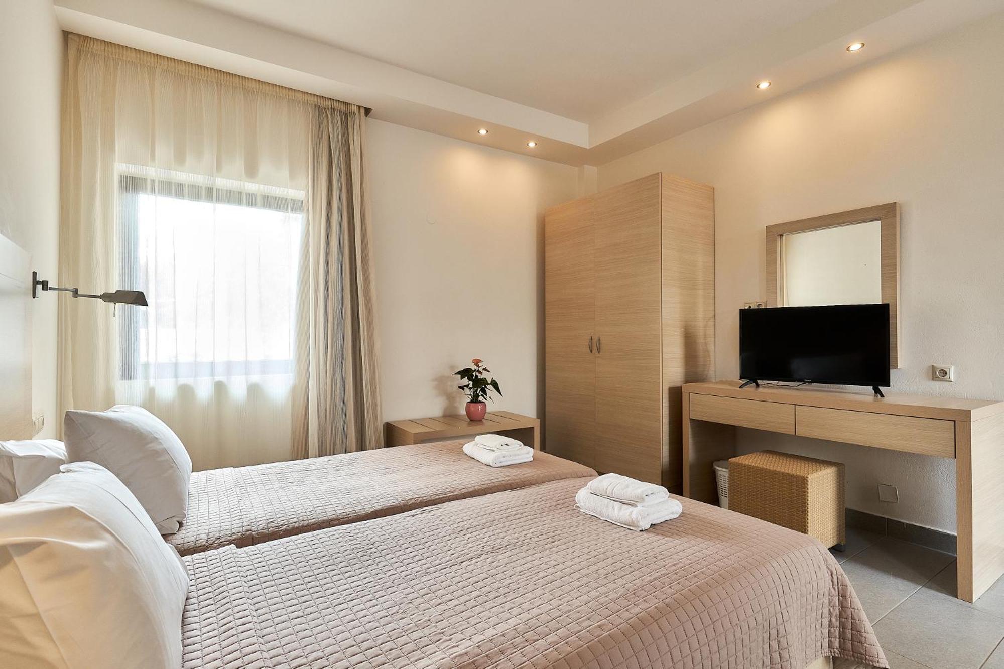 Creteco Hotel & Suites Goúrnes Eksteriør bilde