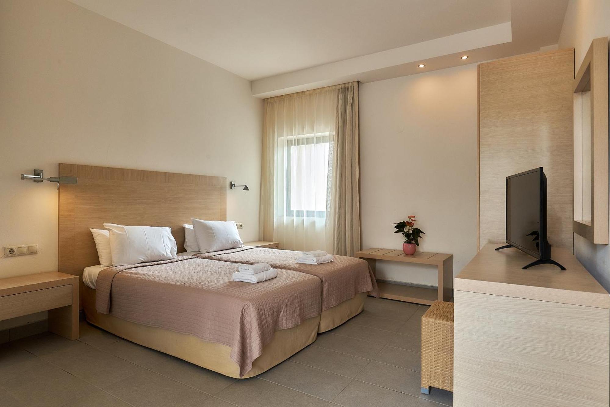 Creteco Hotel & Suites Goúrnes Eksteriør bilde