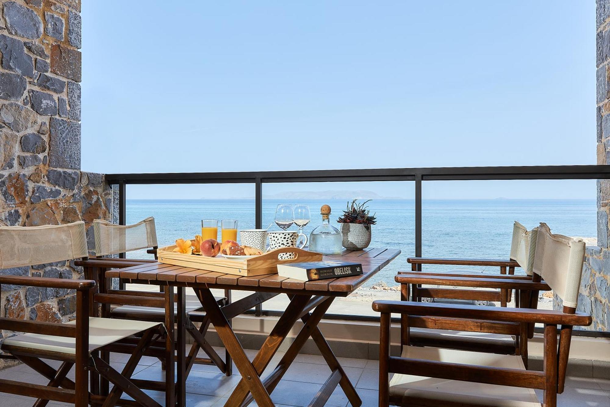 Creteco Hotel & Suites Goúrnes Eksteriør bilde