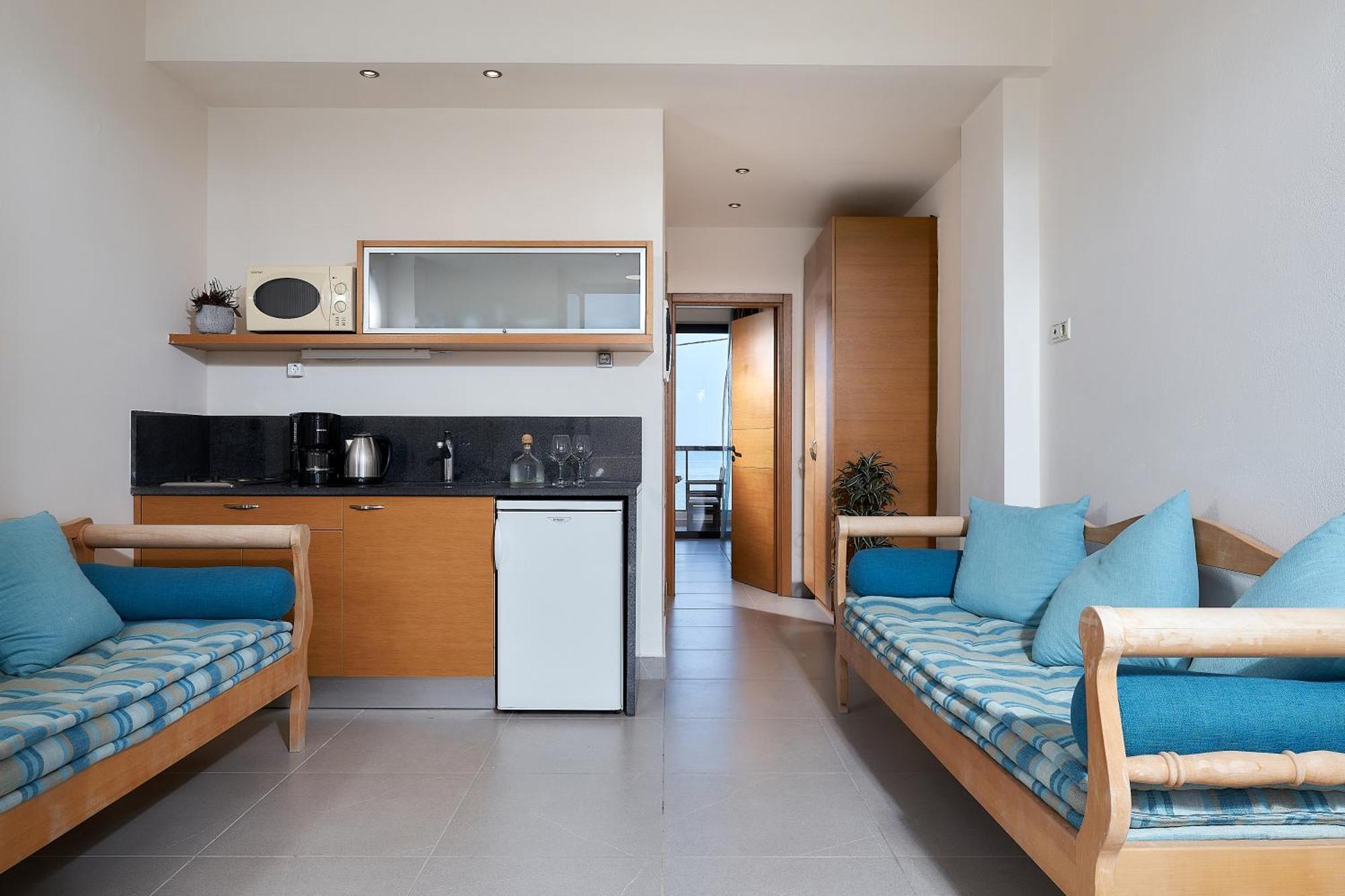 Creteco Hotel & Suites Goúrnes Eksteriør bilde