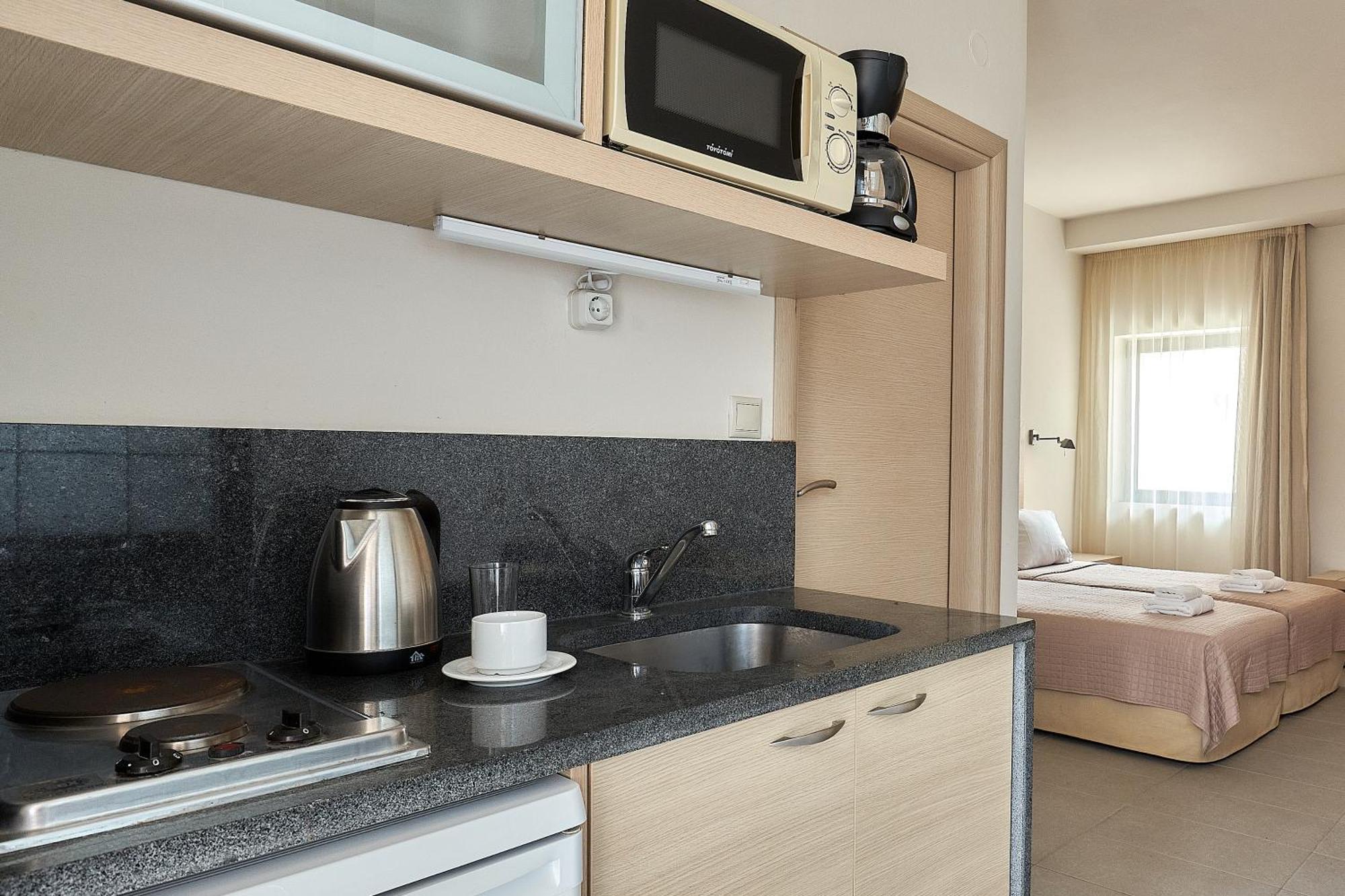 Creteco Hotel & Suites Goúrnes Eksteriør bilde