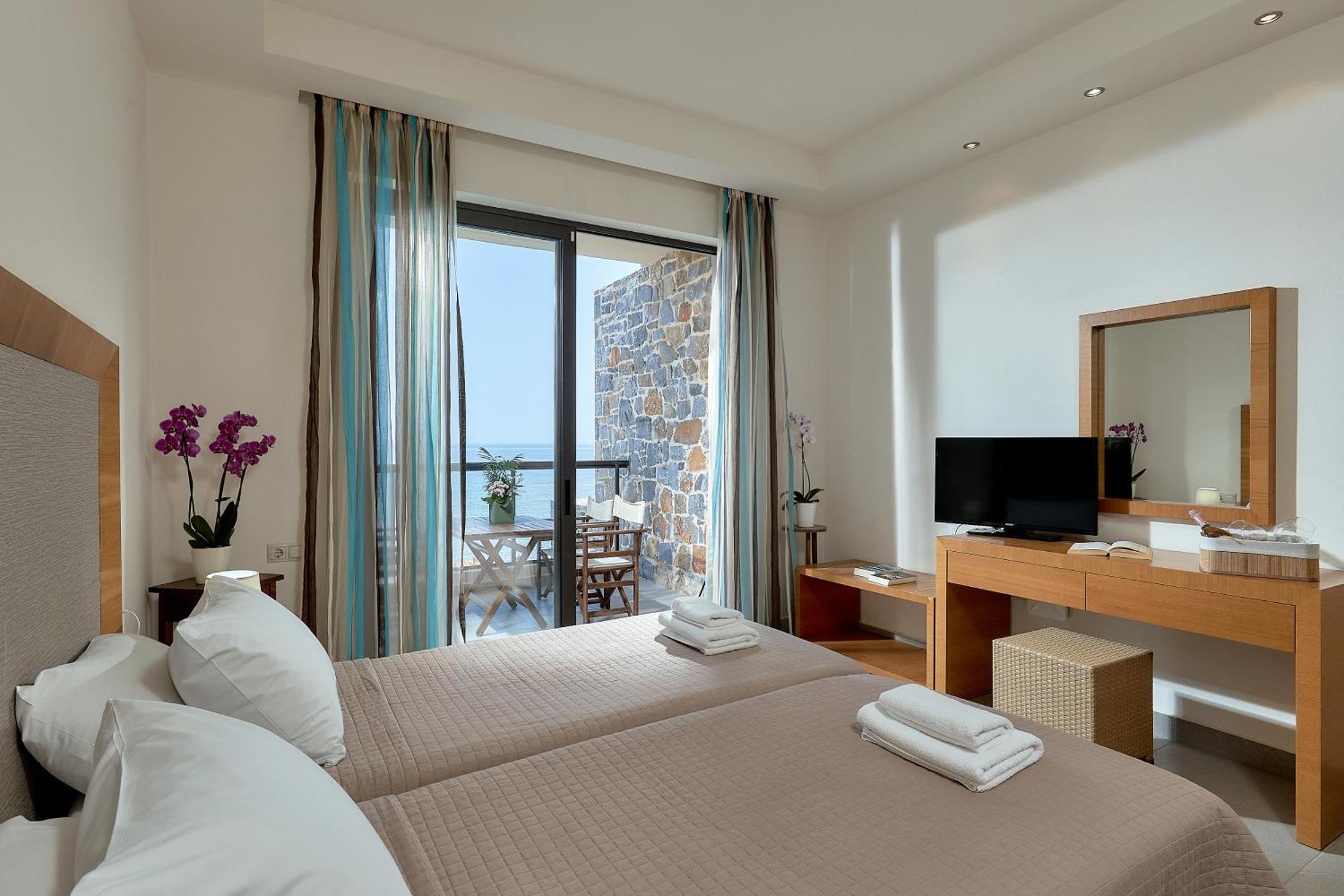 Creteco Hotel & Suites Goúrnes Eksteriør bilde