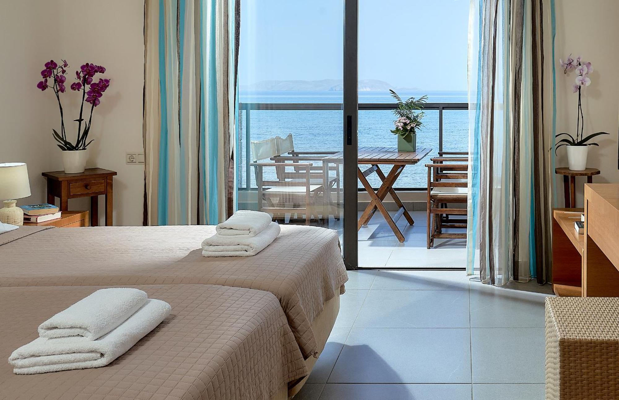 Creteco Hotel & Suites Goúrnes Eksteriør bilde