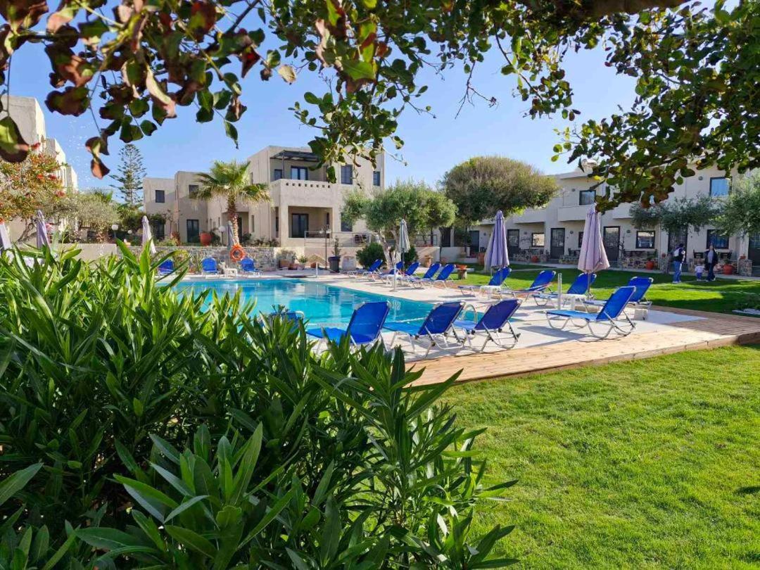 Creteco Hotel & Suites Goúrnes Eksteriør bilde