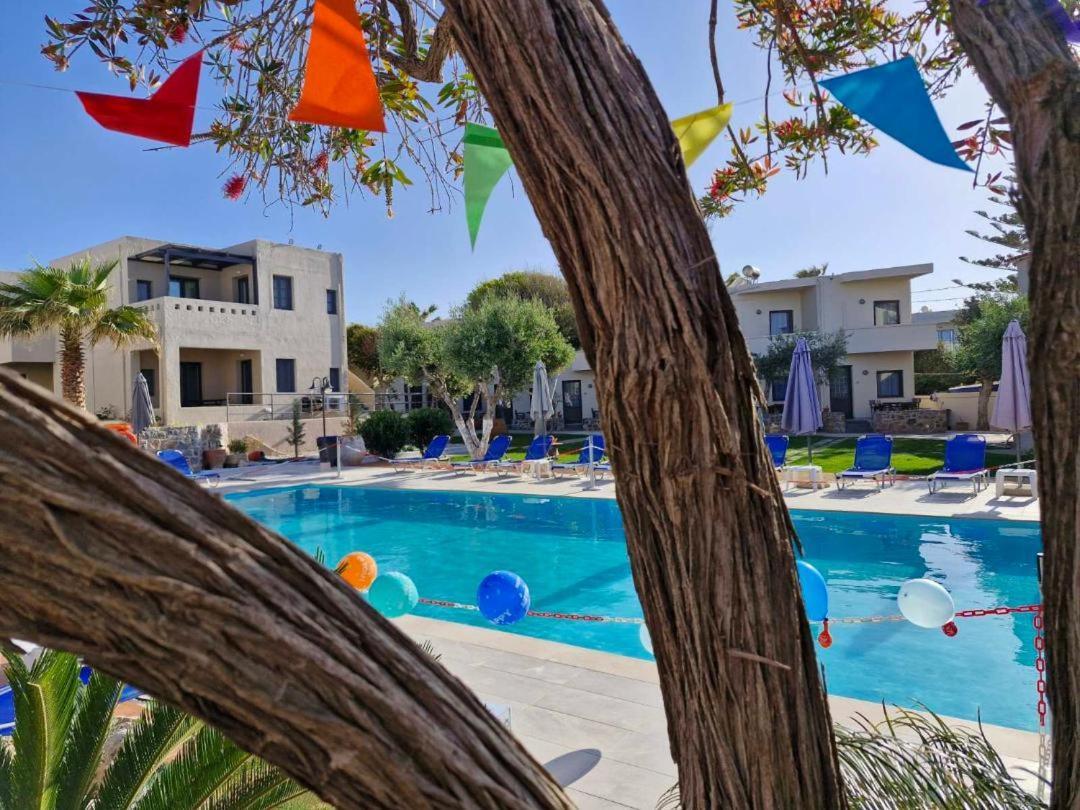 Creteco Hotel & Suites Goúrnes Eksteriør bilde