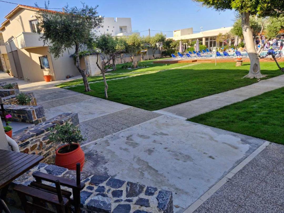Creteco Hotel & Suites Goúrnes Eksteriør bilde